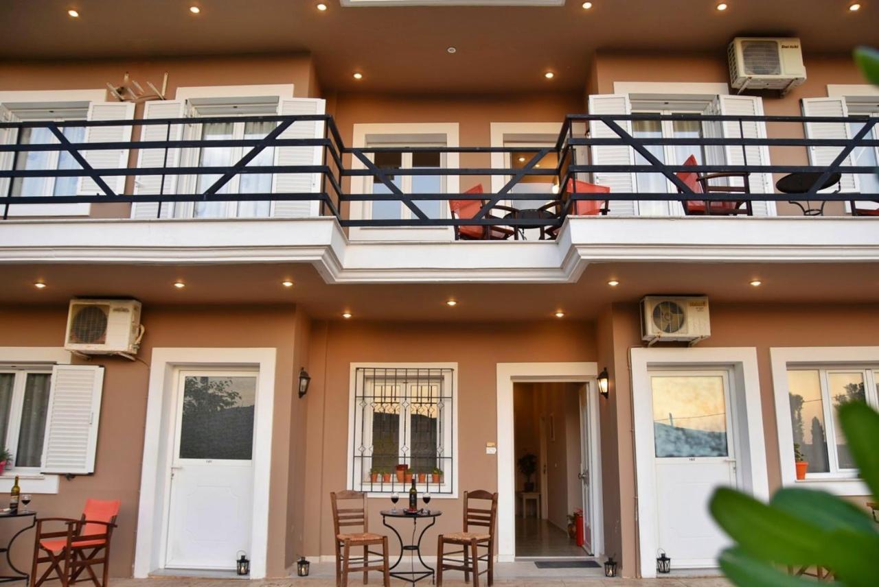 Anemomylos Apartments Lixouri Ngoại thất bức ảnh
